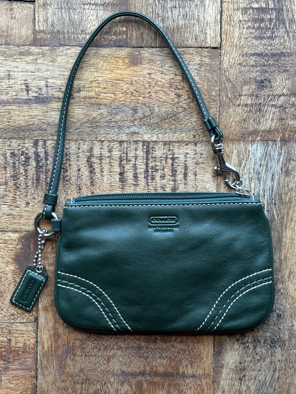 🍁🍂💚Y2K COACH Skinny Mini Wristlet💚🍂🍁